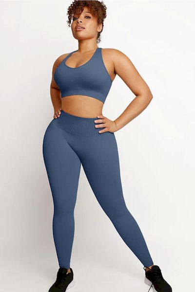 Eco-friendly Seamless Sportswear with Butt Lifting Magic