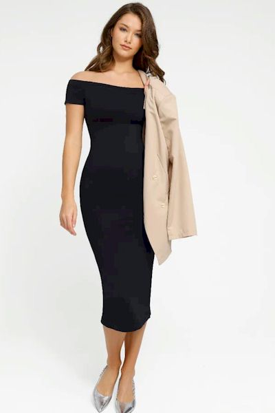 Sculpted Sophistication: Waist-Enhancing Slit Hem Dress