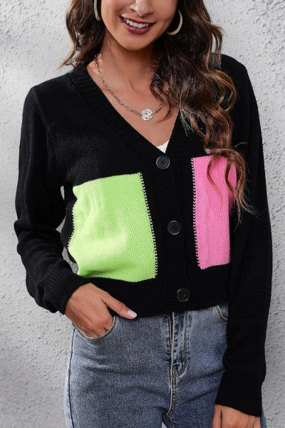 Contrasting Color Knitted Sweater for Stylish and Effortless Look