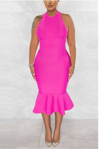 Load image into Gallery viewer, Curves Unleashed: Embrace Your Figure in our Stunning Mermaid Midi Dress!
