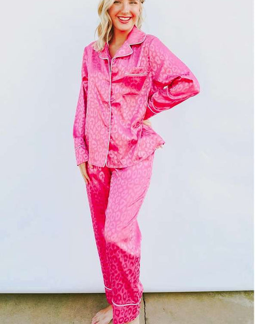 Load image into Gallery viewer, Rose 2pcs Leopard Satin Long Sleeve Pajamas Set
