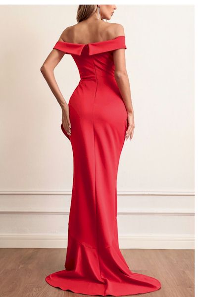 Load image into Gallery viewer, Luxury and Grace Combined: Statement-Making Ruffle Gown
